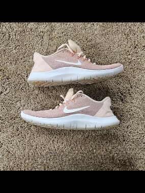 Nike Flex 2018 (AA7408-800) Red Peach Sneakers Womens Size 8.5